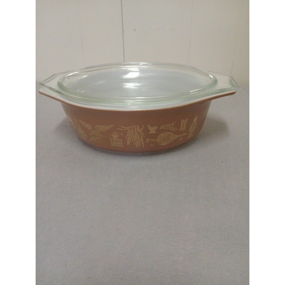 Vintage Pyrex 1-1/2 Quart Early American Casserole Dish Brown w/ Lid